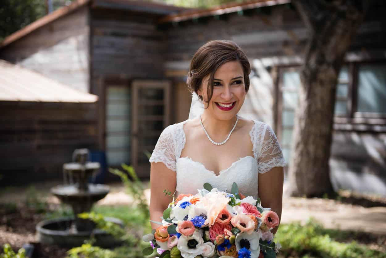 gardener-ranch-laughing-floral-wedding-photography-candid-22