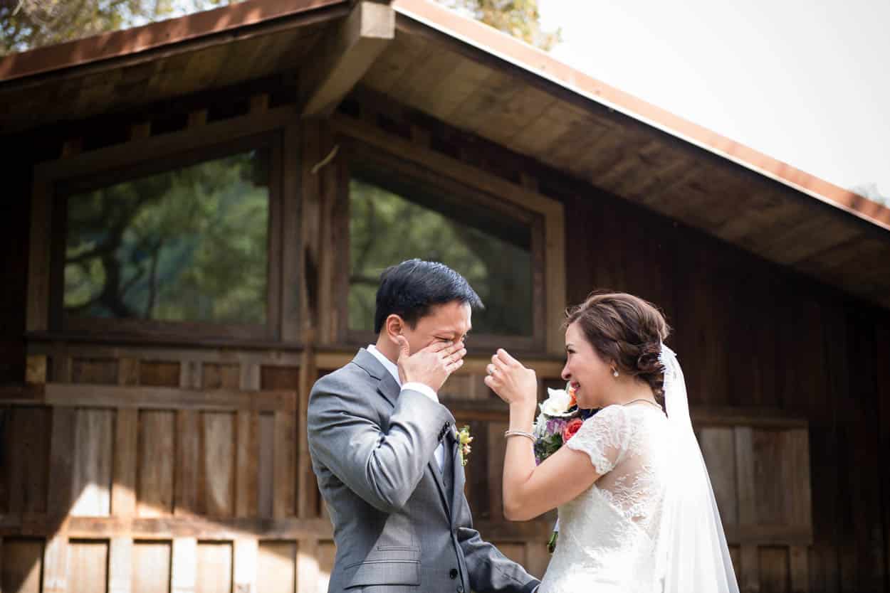 gardener-ranch-laughing-floral-wedding-photography-candid-27