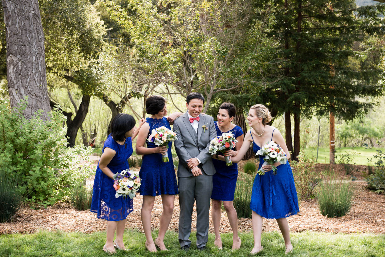 gardener-ranch-laughing-floral-wedding-photography-candid-76