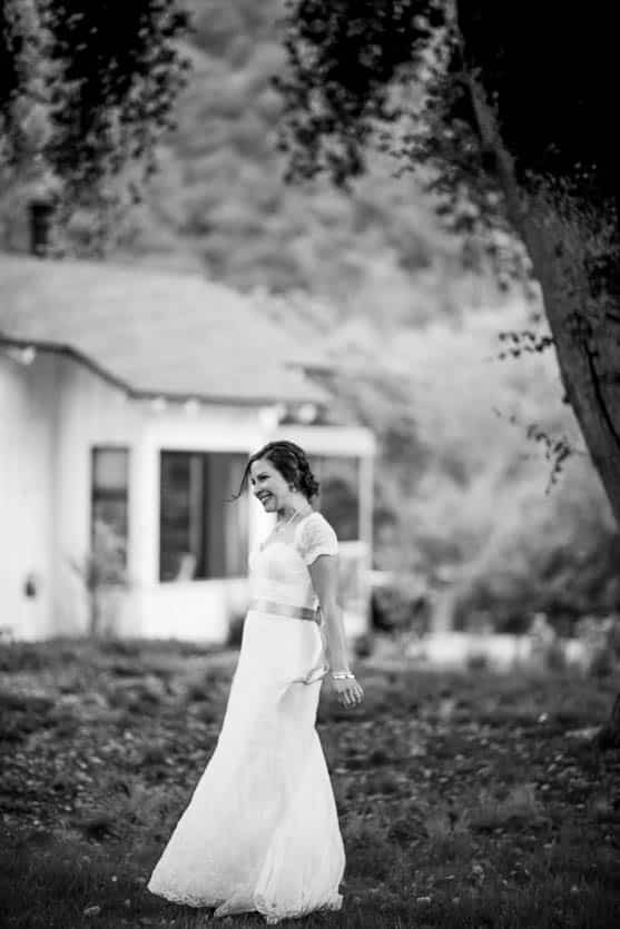 gardener-ranch-laughing-floral-wedding-photography-candid-87